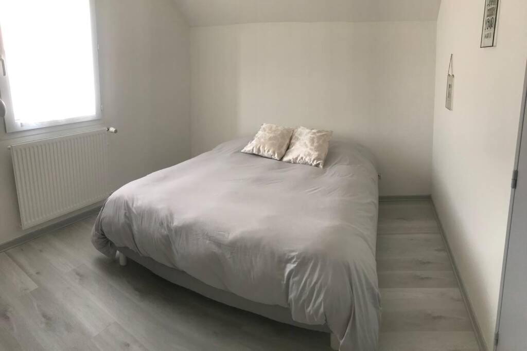La Maison De Ville - 4 Chambres, 2 Sdb, Terrasse Et Garage - 90M2 Vesoul Exteriör bild